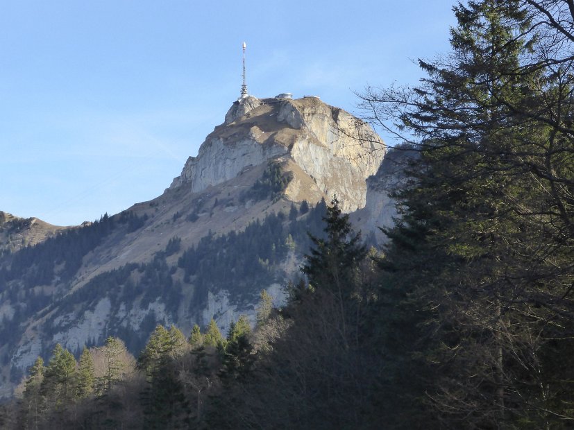 A1000 - Hoher Kasten vom Platteboedeli