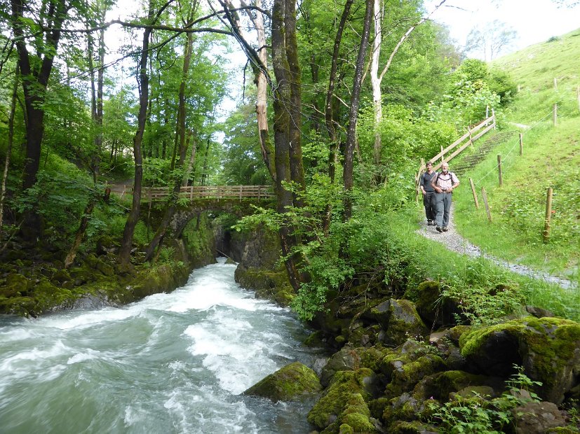 PraesiTour (4) Thur bei Starkenbach fuehrt viel Wasser