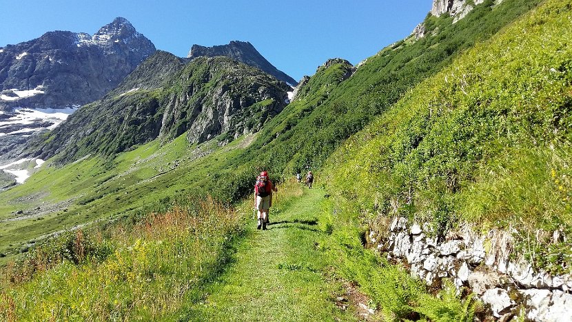 2016-08-08_10.12  Alter Sustenweg mit Blick zum Sustenhorn