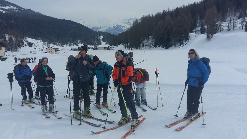 2018-03-03_13.36 EWF-SW Tschierv Gruppe 2 - Start zur Einlauftour