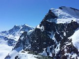 20190329_131345_Rechts_Strahlhorn_Links_Monte_Rosa_mit Dufourspitze.jpg