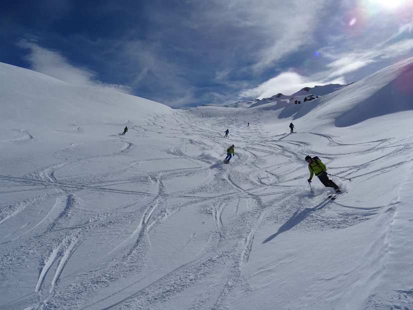 14 EWF-Skiwoche 2019, 3.3. Abfahrt Piz Turba Gr1 DSC03208