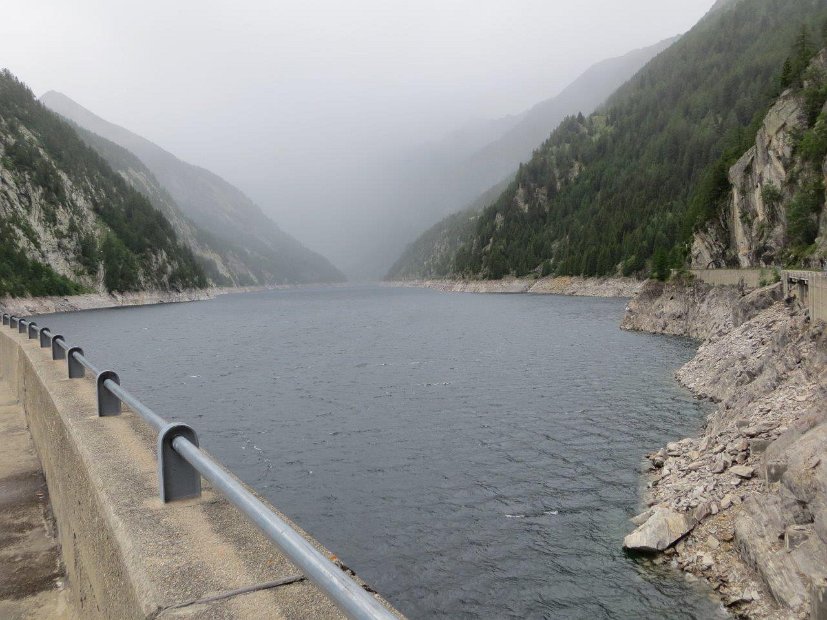 2020-06-19  59 Lago di Sambuco mit Regenfront