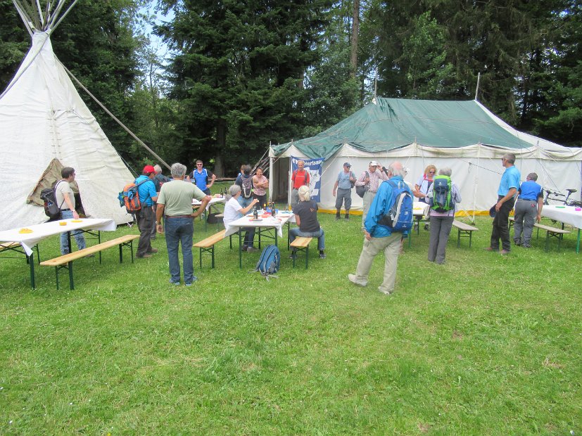 08 - Begruessung beim Grillplatz