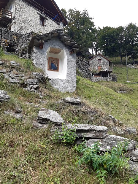 25.09.21  10-kj oberhalb Comologno