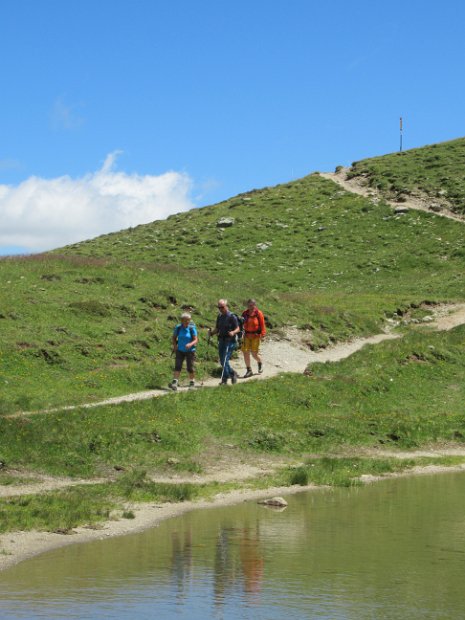 06 - Ruth, Beat und Judith am Strelasee