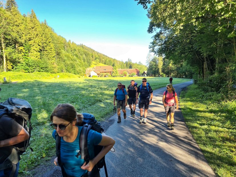 2. Tag EWF-PräsiTour 22 (03) - Start zur Tour im Kemmeriboden.jpg