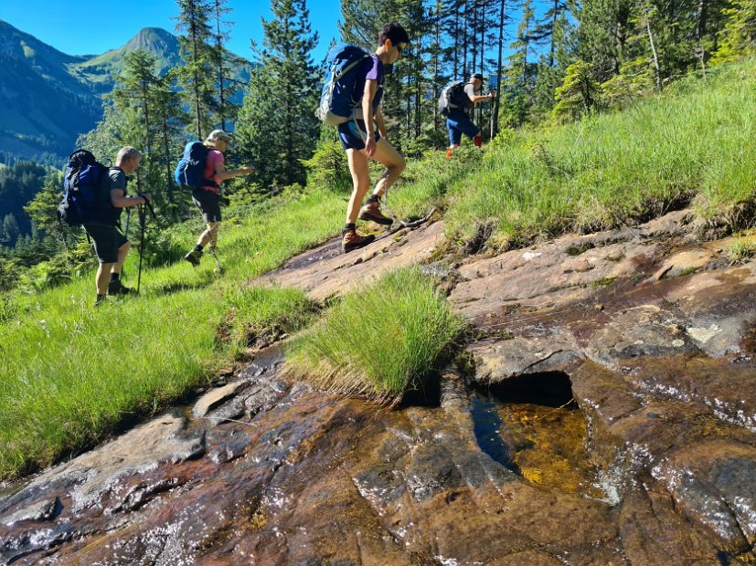 2. Tag EWF-PräsiTour 22 (05) - Aufstieg zum Hohgant.jpg