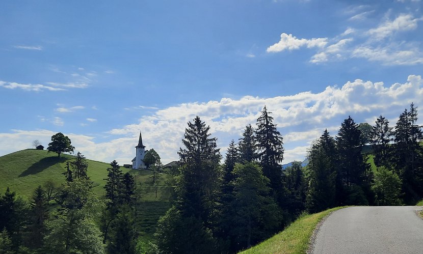 2021-06-02_09.23 Bergkirche von Buchen BE